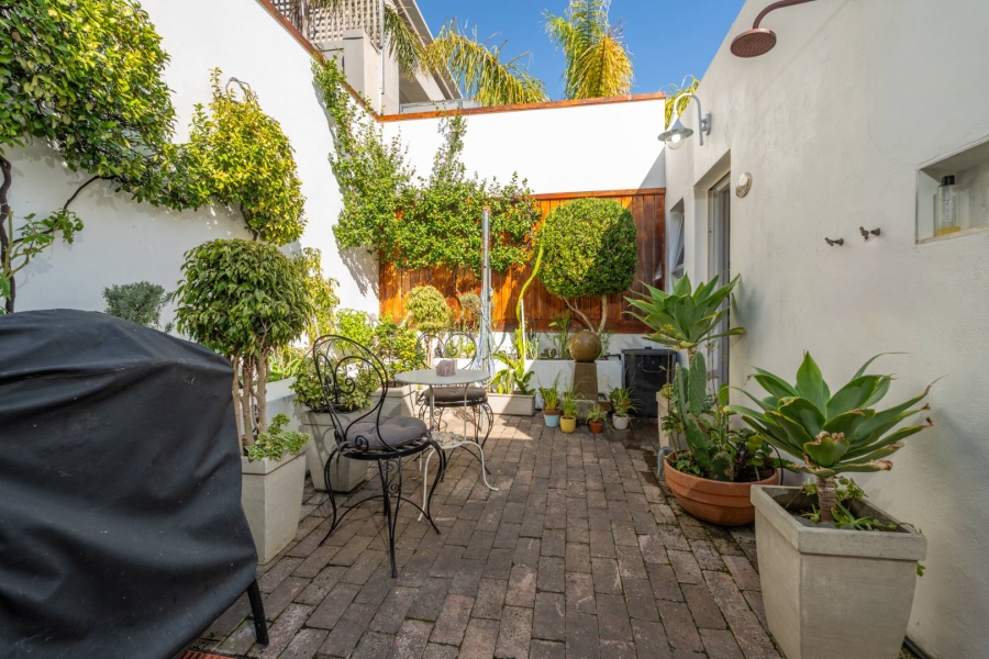 To Let 3 Bedroom Property for Rent in Fresnaye Western Cape